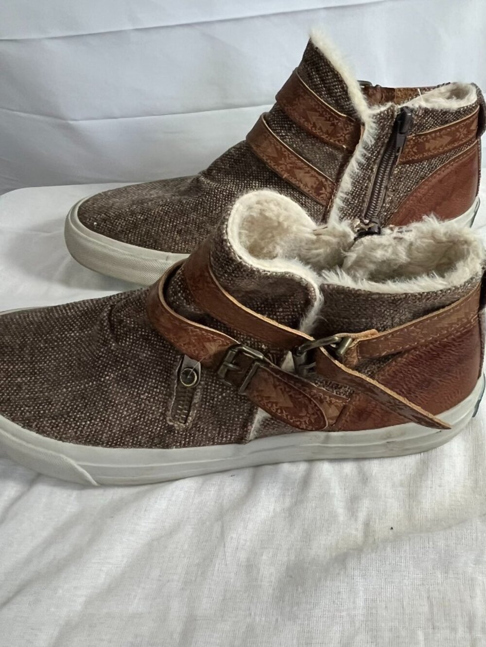 Blowfish Malibu Mojo-B Size 9 Brown Canvas Faux Fur Lined Grunge Shoe Booties